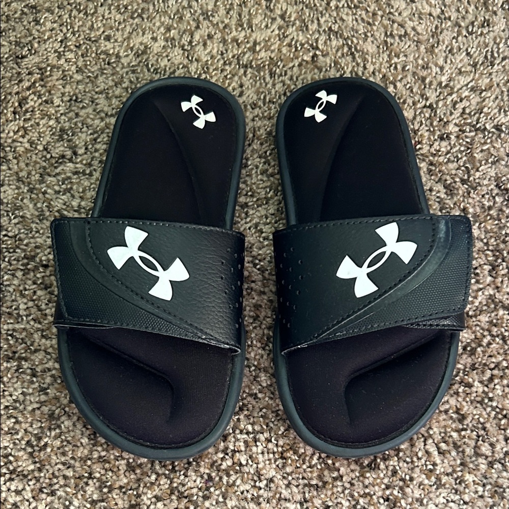 NWOT Under Armour Kids Black and White Slide Sandals